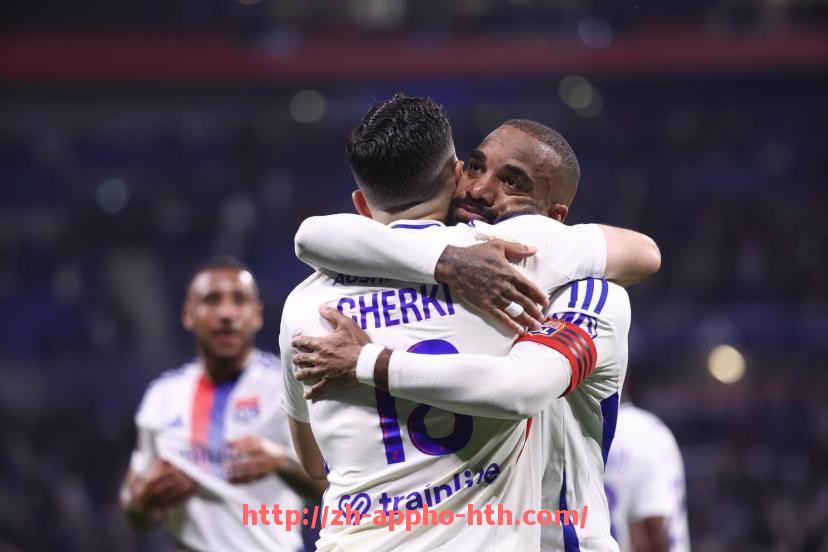 HTH华体会APP下载-曼联球衣上的英超标志及其设计变化