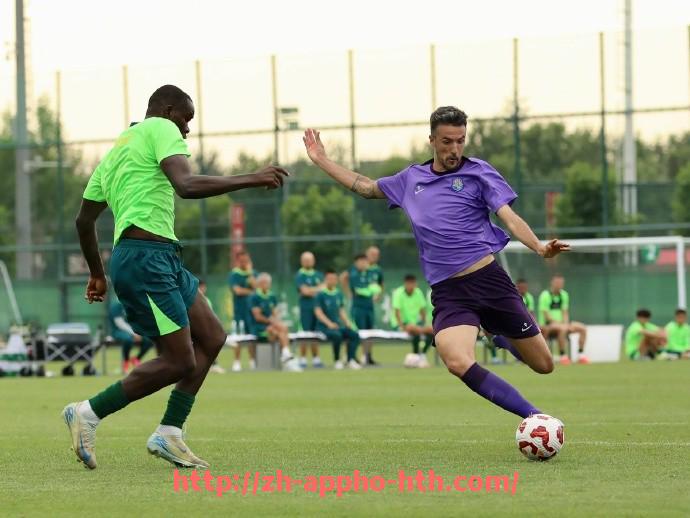 HTH华体会APP下载-英超直播西甲直播赛事对比：收视率与受欢迎程度的变化趋势